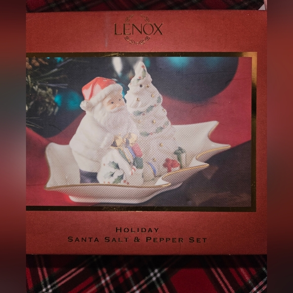 NWT Christmas Lenox salt and pepper shakers - Picture 3 of 7